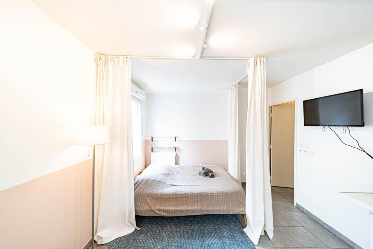 Le Petit Montel- Studio Avec Garage-Metro Valmy ลียง ภายนอก รูปภาพ